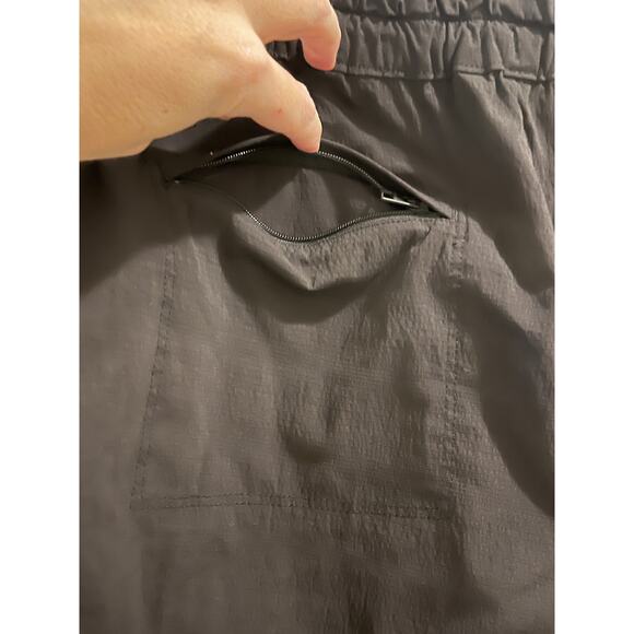Athleta Trekkie Paper Bag Short - Picture 6 of 11